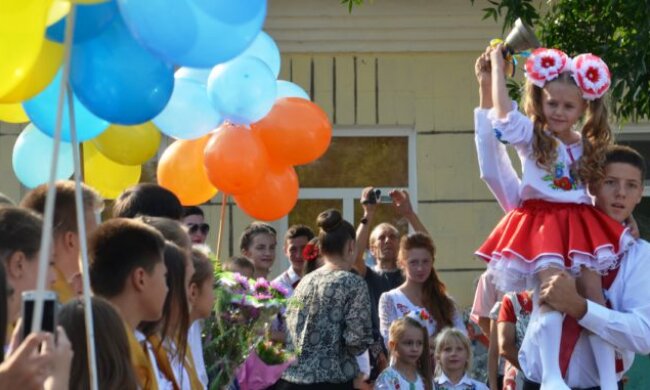 День знаний-2024: поздравления с Первым звонком для студентов, школьников, родителей и учителей