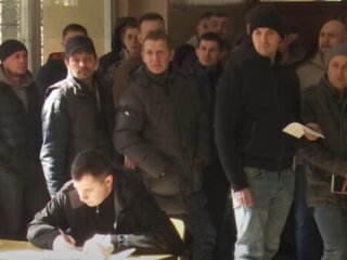 Візит до ТЦК, фото: Facebook