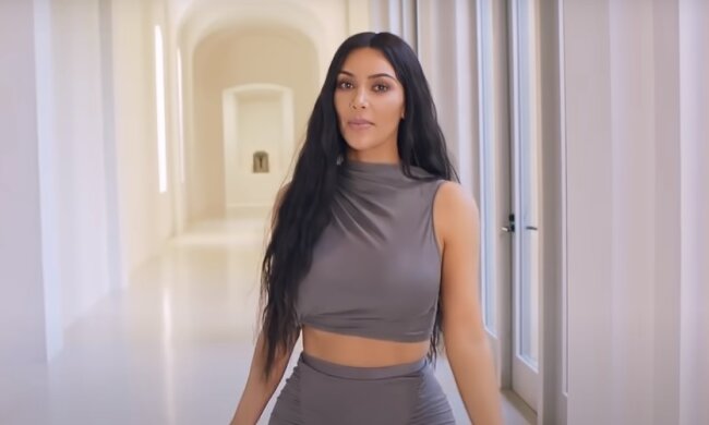 Ким Кардашьян, скрин из видео