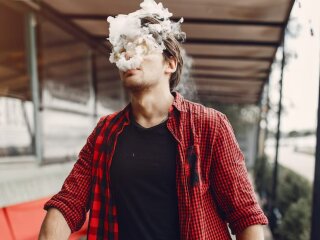 Электронные сигареты. Фото Freepik
