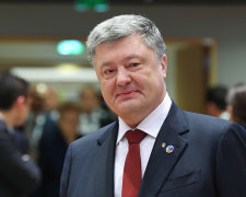 Сын Порошенко превратился в мем: "Так выглядит печалька"