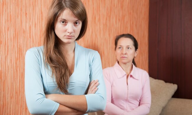 "Хороший-плохой полицейский": как вести себя с трудным подростком, не срываясь на крики