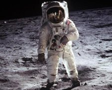 У США помер астронавт, який змінив історію