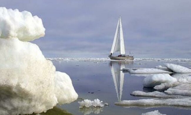 Путешественник впервые обогнул Северный полюс
