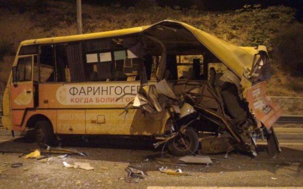 На Закарпатье столкнулись два автобуса, есть пострадавшие