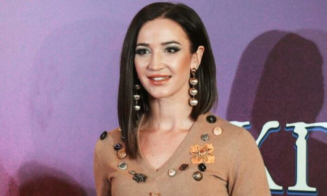 Зате вошей не буде: шанувальники запідозрили у Бузової страшну хворобу