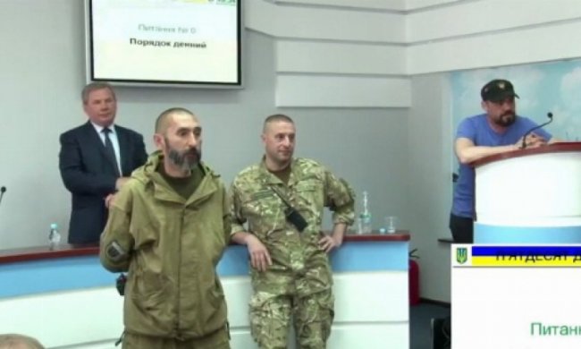 Бійці АТО зірвали сесію Бердянської міськради
