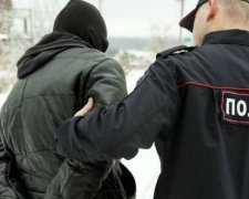 Відвідувач магазину для дорослих побив злодія предметом, схожим явно не на пістолет