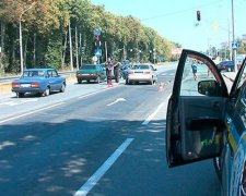 В Виннице неизвестные обстреляли автомобиль, есть жертвы