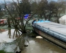 П'яний капітан перекрив річку Майн баржею