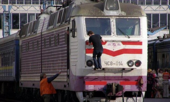 Омелян списав всі проблеми залізниці на українців
