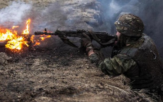 Українські герої пройшлися по опорнику окупанта: з'явилося відео нічного бою