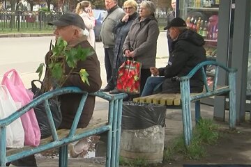 Пенсіонери. Фото: скрін youtube
