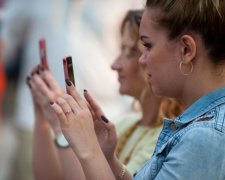 Власть отберет субсидии из-за мобильных телефонов