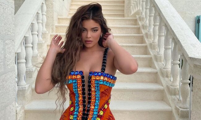 Кайли Дженнер, фото - https://www.instagram.com/kyliejenner/
