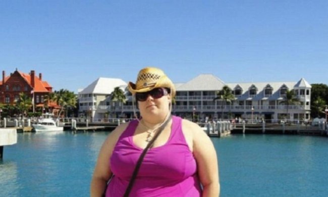 Любимая толстушка Сети стала стриптизершей