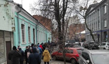 очередь в военкомат, источник: Мой Харьков