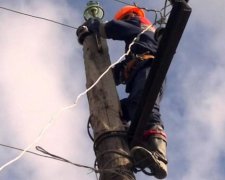 Більше 220 населених пунктів залишилися без світла через негоду
