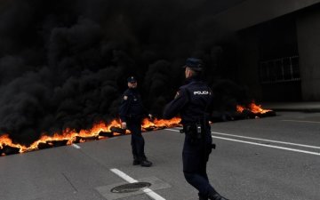 Испанцы устроили Майдан вместо Первомая