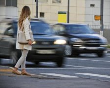 Збив і втік: водій забрав життя у матері з дитиною