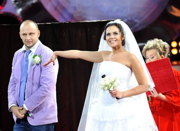 Головне за день вівторка 15 травня: скандал з Зайцевою, деталі весілля Каменських і "зрада" Kyivstar