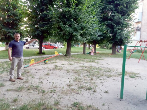 На детской площадке в Одессе покалечился ребенок: "Придется ложиться под нож"