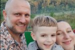 Віктор Пашник з дружиною та сином. Фото: Фейсбук Віктора Пашника