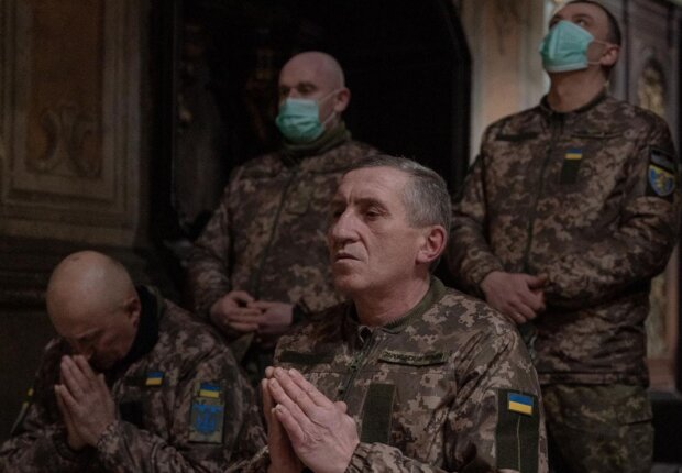 Украинские военные, Львов, фото: Adam Gray/SWNS