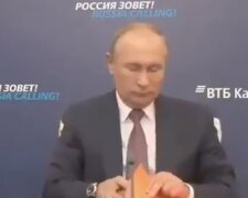 Путин продемонстрировал свои "проблемы с головой" у всех на глазах: "Это болезнь такая?"