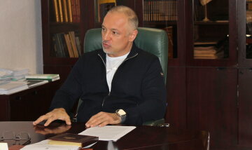 Костянтин Ущаповський