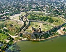 Порошенка просять врятувати унікальну фортецю
