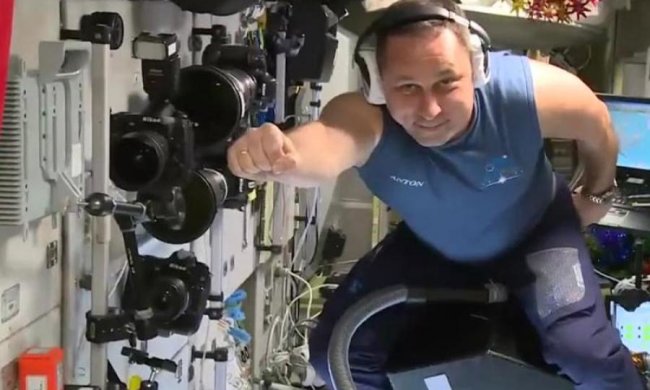 Росіяни підкорюють космос на пилососах: відео