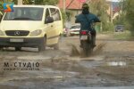 Мукачевский микрорайон превратился в болото, скриншот