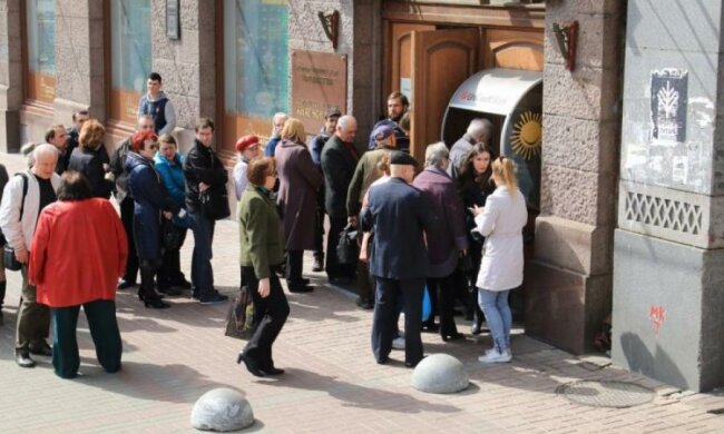 Курс валют на 15 мая: евро с долларом разошлись кто куда