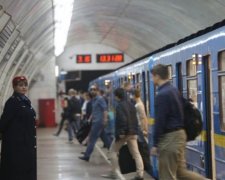 Це катастрофа! Київське метро розвалюється після "ремонту"