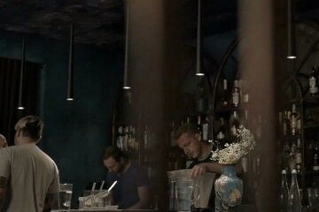 бар / скріншот з відео
