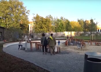 Детская площадка, скриншот: Youtube