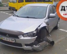 Мешканець столиці задивився на аварію та збив жінку (фото)