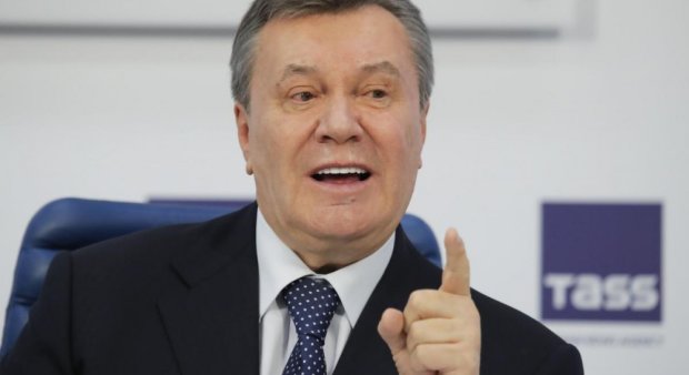 "Звідки у безхребетного хребет?": соцмережі бурхливо обговорюють раптову хворобу Януковича