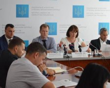 НАЗК повністю провалило роботу з деклараціями