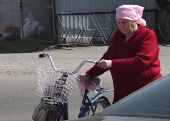 Пенсіонерка. Фото: скрін youtube