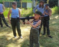 Лакеї Захарченка шукають майбутніх терористів серед дітей