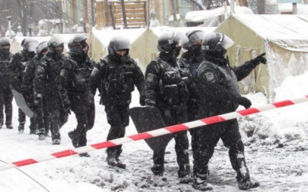 Масові затримання у Києві: поліція різко відреагувала на побиття відомого нардепа