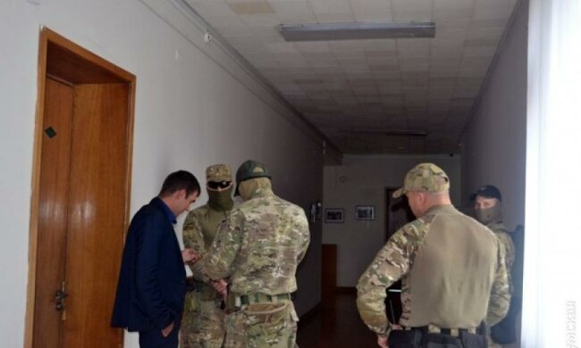 Спецслужби обшукують "друга" Саакашвілі