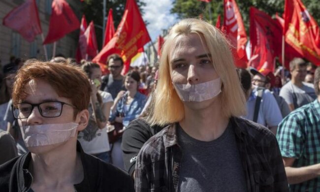 Протест за Інтернет: як копи москвичів затримували