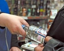 Украинцев травят алкоголем через интернет