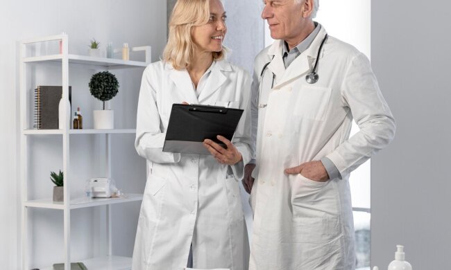 Врачи / фото: Freepik