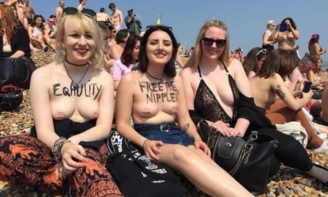 Британські феміністки вимагали свободи для сосків