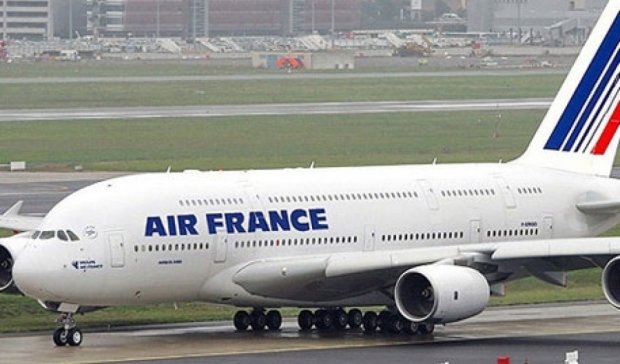 Літак AirFrance  рейсу Пекін – Париж вимушено сів в Росії  