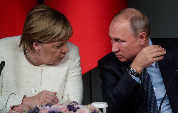 Меркель викликала Путіна на телефонну розмову: у чому звинуватив Зеленського президент РФ